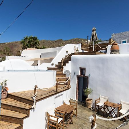 Gemini Caves Villa Oia Exterior photo
