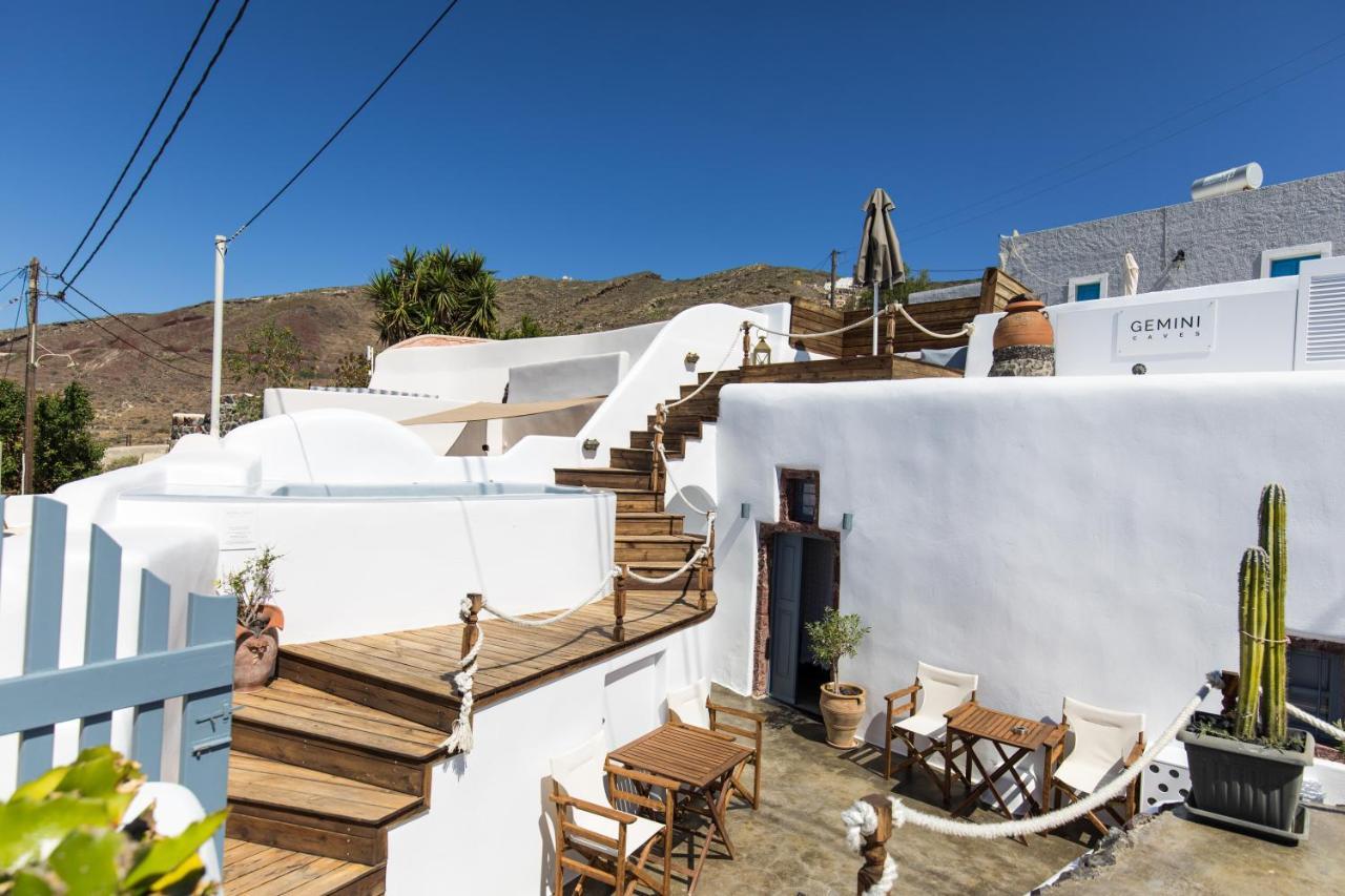 Gemini Caves Villa Oia Exterior photo